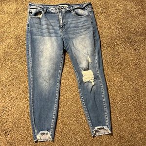 Excellent Shape Shark Bite KanCan Jeans Size 16